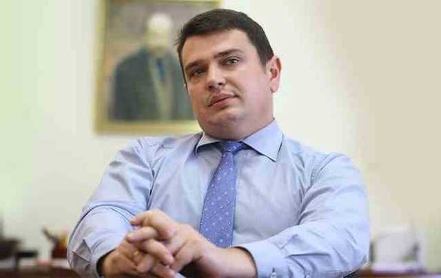 Ситник не має наміру йти з посади директора НАБУ, попри рішення КСУ