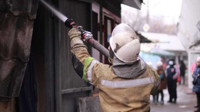 В Киеве загорелся крупный рынок