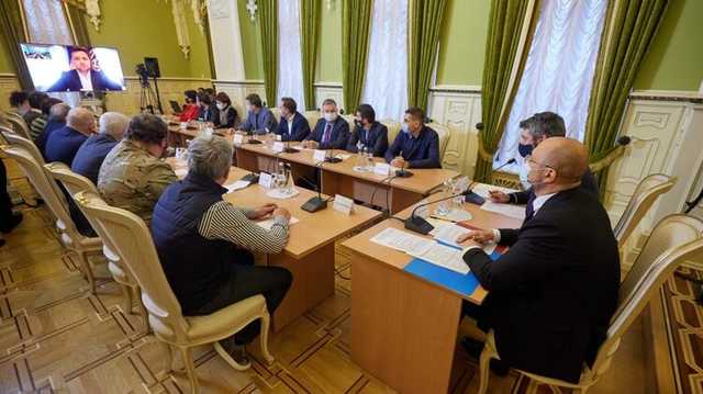 В день седьмой годовщины Евромайдана Зеленский провел онлайн-встречу с участниками трех революций