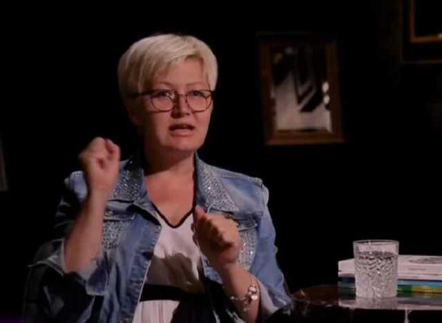 Ницой вступилась за скандальный учебник: "Знаю шестиклассниц, выпивающих бутылку водки"