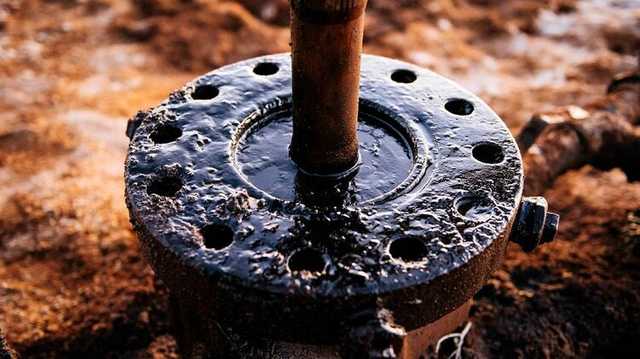 В Абу-Даби нашли огромное месторождение нефти почти на 900 млрд долларов