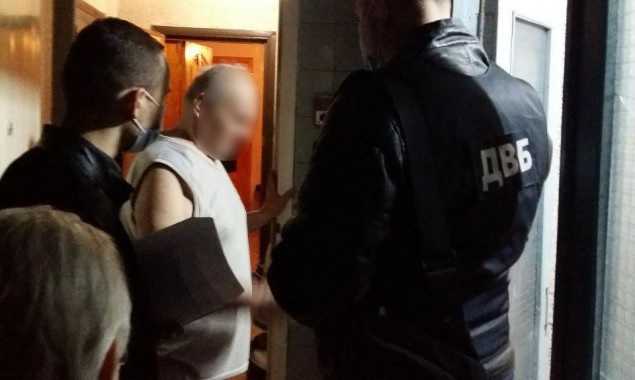 Группу столичных полицейских подозреваются в незаконном лишении свободы человека