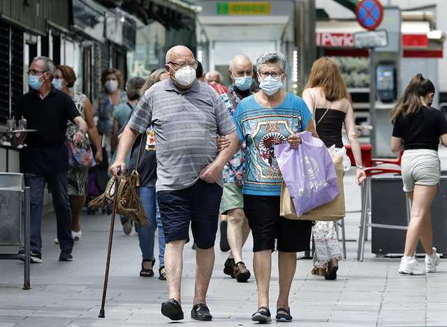 Перший регіон Іспанії відкрив бари та ресторани на тлі спаду інфекцій