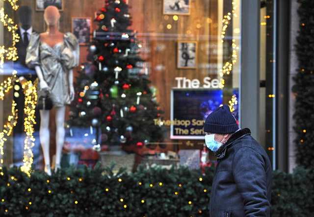 Министр Ткаченко предложил ввести локдаун на новогодние праздники