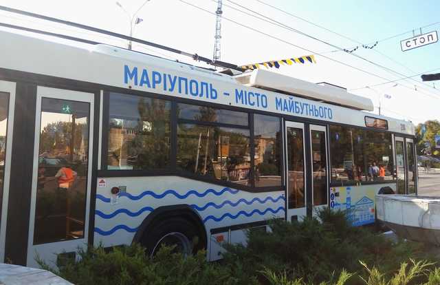 В Мариуполе хулиганы избили пассажира из-за замечания об отсутствии масок