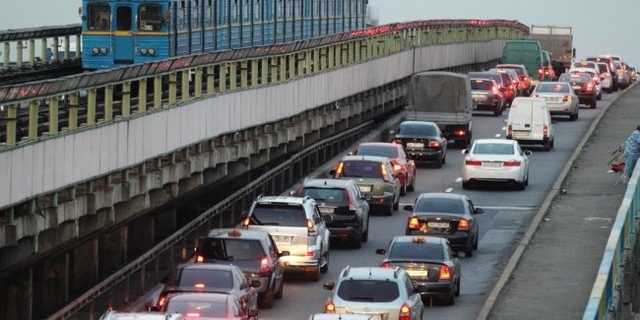 В Украине заработали новые ПДД для водителей и пешеходов: что изменилось