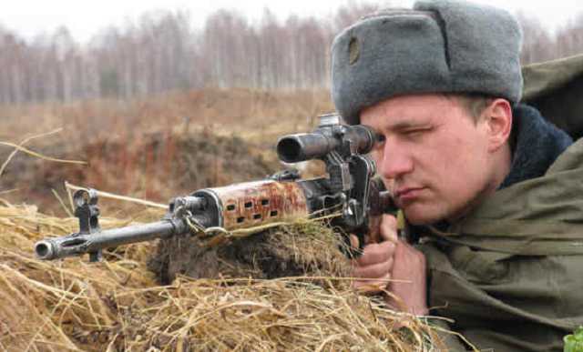 На Донбасі снайпер поранив українського бійця