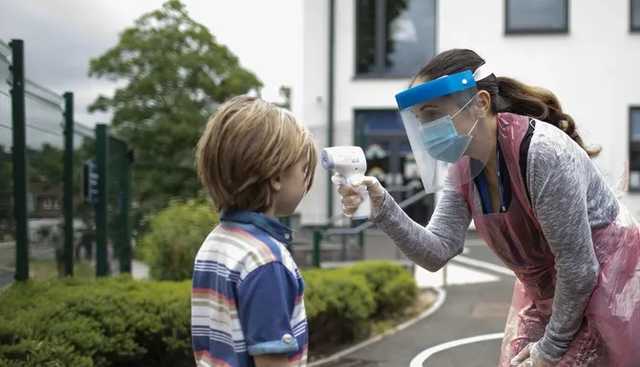 Части украинцев на карантине выплатят денежную помощь на ребенка
