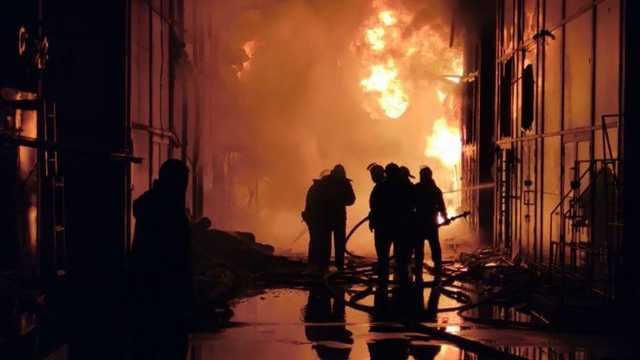 В Харькове горел рынок "Барабашово": вспыхнули ряды с тканями