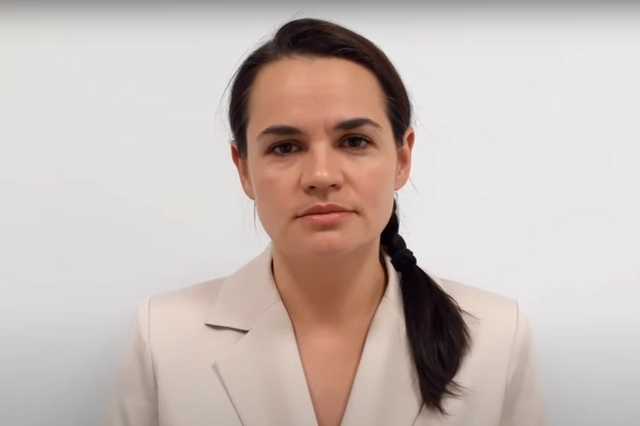 Тихановская: у нас ненасильственный протест с цветочками и шариками