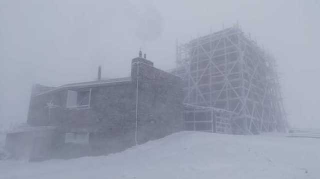 Зимняя сказка становится суровой: в заснеженных Карпатах ударил 10-градусный мороз