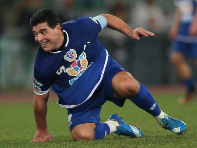 Полиция провела обыски в доме психиатра Диего Марадоны