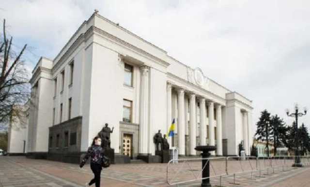 Сегодня ВР рассмотрит закон о защите безработных и работодателей на время карантина