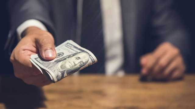 На Галицкой таможне инспектор систематически вымогал взятки