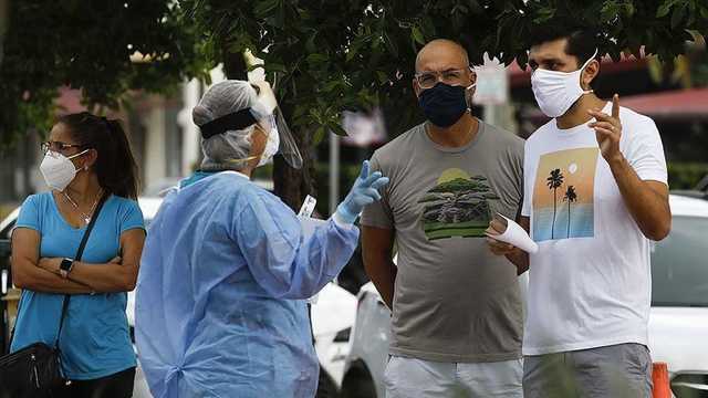 Медики назвали дни COVID-19, когда может наступить опасная "вторая волна" болезни