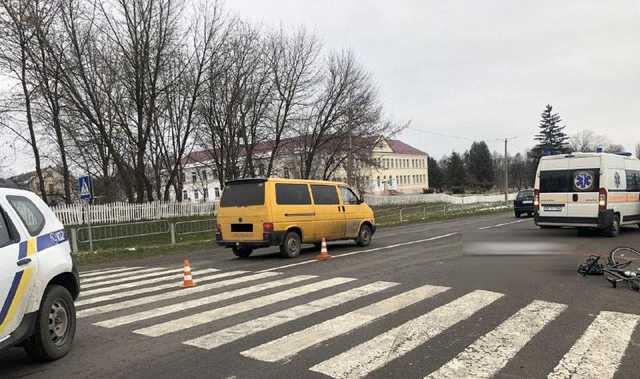 На Рівненщині поблизу школи автомобіль на смерть збив дитину