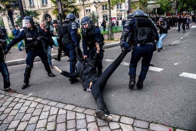В Париже произошли погромы и акции протеста: город в огне