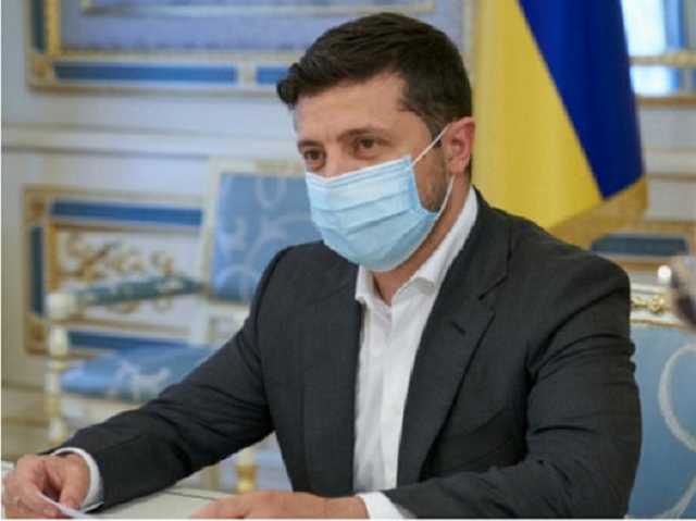 Зеленский сделал внезапный выпад в адрес бывших президентов Украины по поводу армии