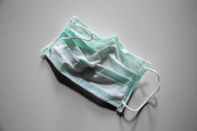 В Киеве охрана ТРЦ устроила потасовку с посетителем из-за маски