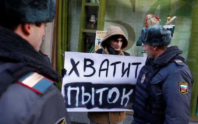 Российской полиции разрешили стрелять при любой угрозе: силовикам существенно расширили полномочия