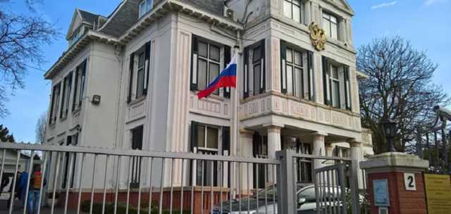 Нидерланды выдворят двух российских дипломатов-шпионов