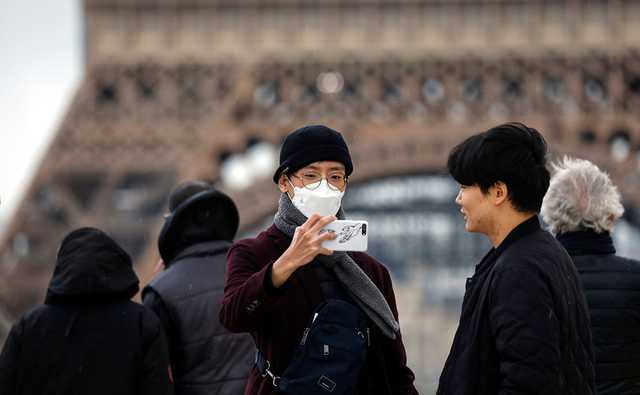 Франція запроваджує комендантську годину на Новий рік