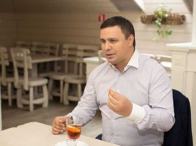 Микитась "рулил" похитителями и требовал 900 тыс. долл. Что рассказал "заказанный" чеченцам юрист