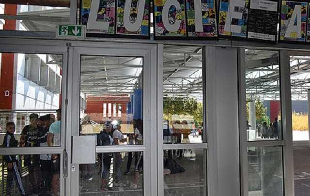 Во Франции задержали школьницу за угрозу "снять шкуру" с учительницы