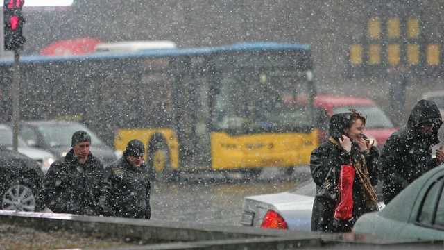 Дождь и мокрый снег: в понедельник Украину накроют осадки