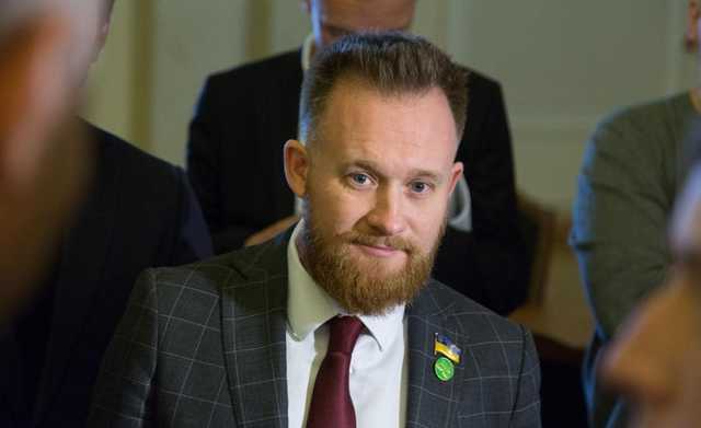 В «Слуге народа» заявили, что не доверяют вакцинам от «выдуманного коронавируса»