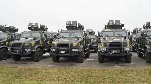 ВСУ получили более 40 специальных бронемобилей