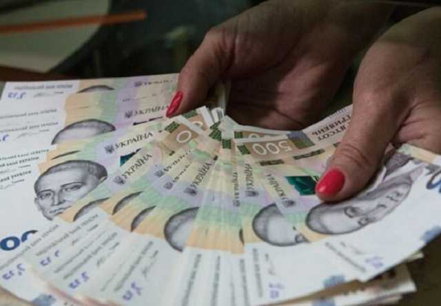 Понад 50 звільненим з полону українцям виплатять по 100 тис. грн допомоги