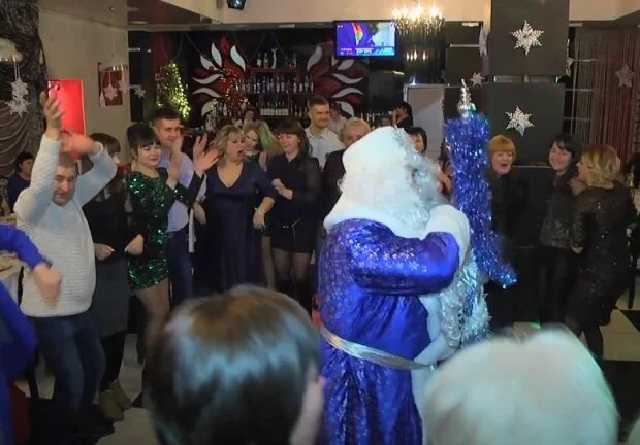 Локдаун под Новый год: будут ли на праздники работать кафе и рестораны