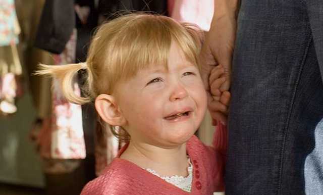 Под Харьковом горе-мамаша ушла пьянствовать, оставив дома троих больных детей