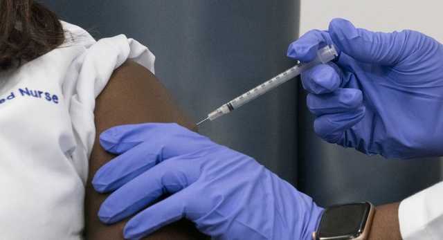 Канада розпочала вакцинацію від COVID-19