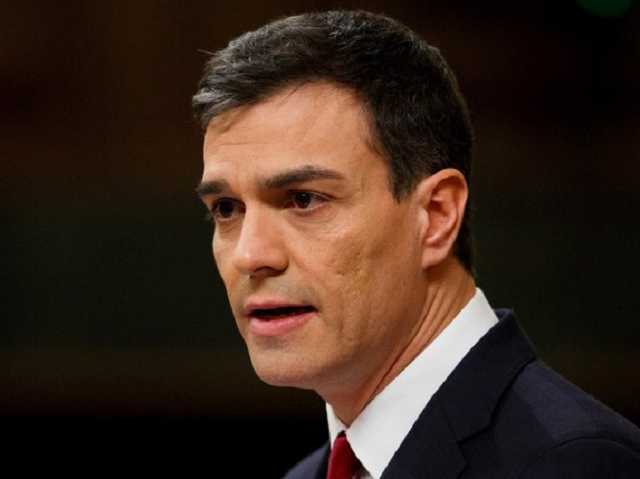 Прем’єр Іспанії пішов на карантин через зустріч із хворим на COVID-19 Макроном