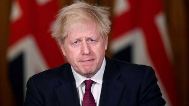 Жители Лондона массово покидают город из-за нового вида коронависа