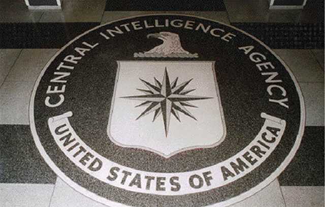 «Страшное ЦРУ заставляет Путина и компанию воровать и убивать»