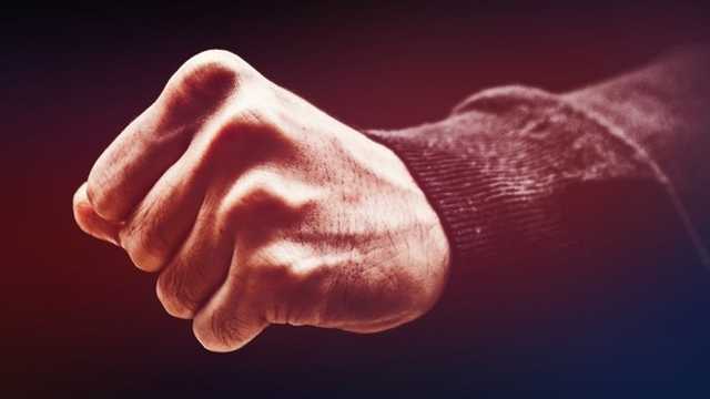 В Днепре неадекват проломил череп парню в супермаркете