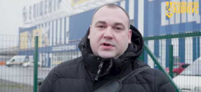 Нацкорпус заблокировал "Эпицентр" в Киеве и требует закрытия гипермаркета