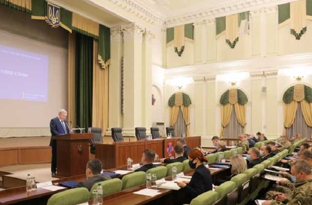 Після повідомлень про недовіру у Міноборони прозвітували про взаємодію з комітетом ВР