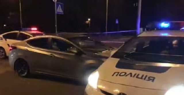 Стрілянина та перегони: у Києві озброєний порушник ПДР потрапив до лікарні