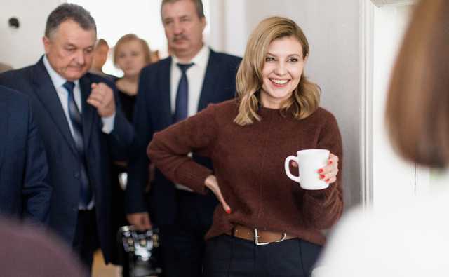 Зеленская – о даче в Конча-Заспе: мы сбили золото, покрасили стены в серый цвет