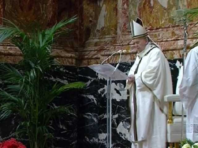 Католицьке Різдво: Папа Римський провів урочисту службу у Ватикані