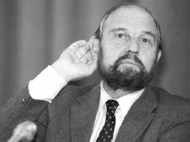 Більше 20 років був подвійним агентом: помер розвідник Джордж Блейк
