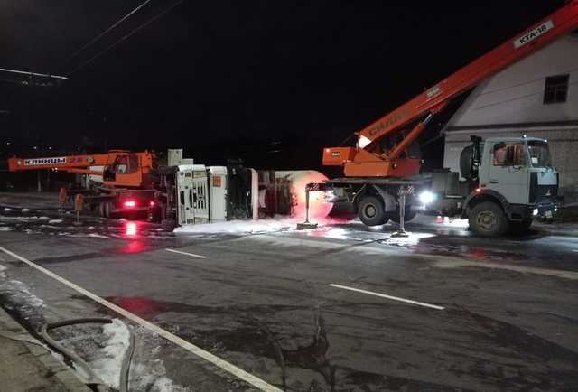Оприлюднене відео катастрофи автоцистерни з газом у центрі Житомира