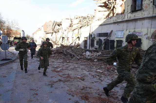 Последствия мощного землетрясения в Хорватии