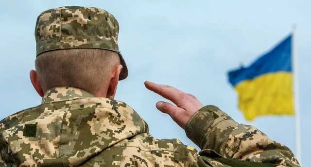 Когда враг не может нас победить в бою, он действует обманом