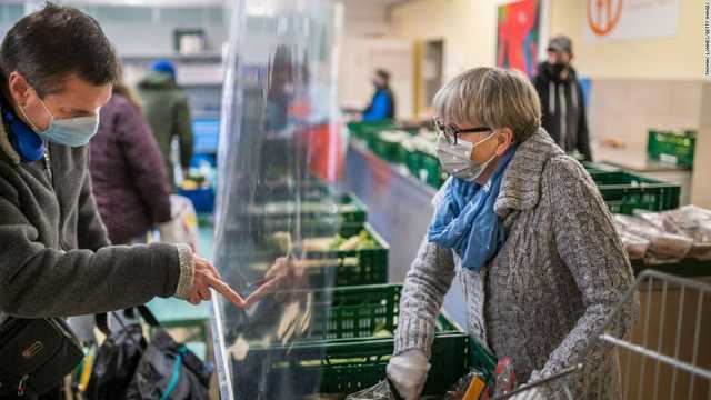 Коронавирус обнажил проблему голода даже в обеспеченной Европе — CNN