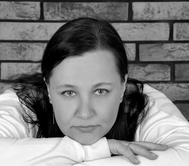 В Украине от коронавируса умерла оперная певица-волонтер Тарасова